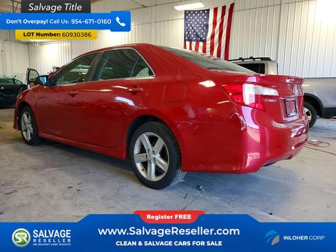 Used 2012 Toyota Camry SE FWD image 3