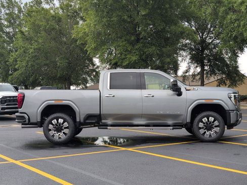 New 2026 GMC Sierra 2500 Denali w/ Denali Reserve Package AWD/4WD image 7