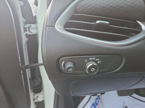 New 2025 Chevrolet Malibu LT image 15