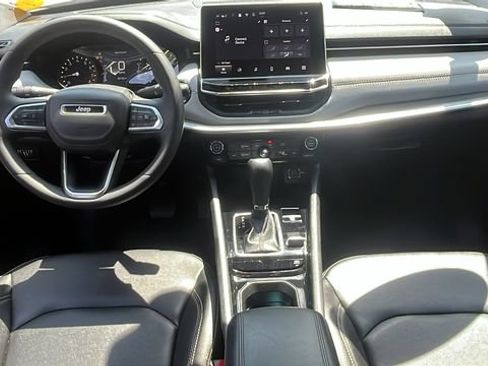 Used 2025 Jeep Compass Limited AWD/4WD image 20