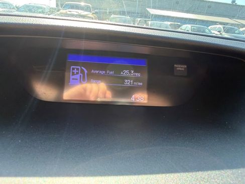 Used 2016 Honda CR-V LX image 18