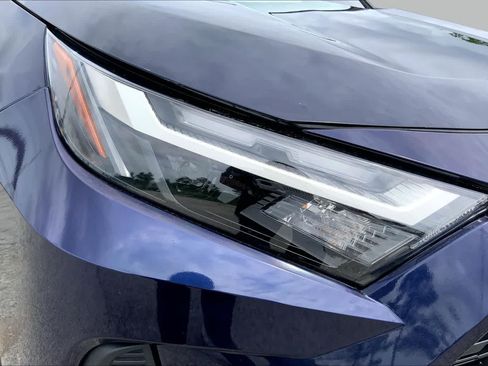 Used 2024 Toyota RAV4 XLE FWD image 27