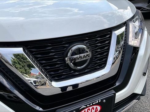 Used 2018 Nissan Rogue SL w/ Premium Package AWD/4WD image 33