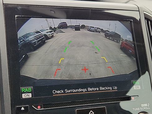 Used 2023 Subaru Crosstrek 2.5i Limited AWD/4WD image 8