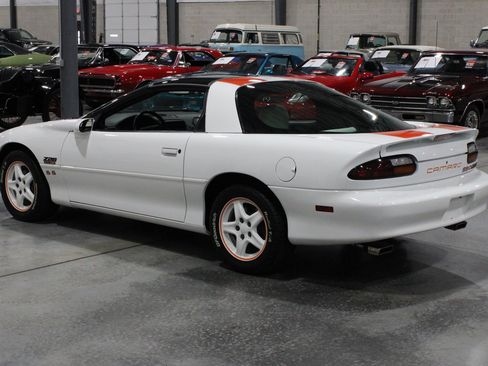 Used 1997 Chevrolet Camaro Z28 w/ Preferred Equipment Group 2 RWD image 14