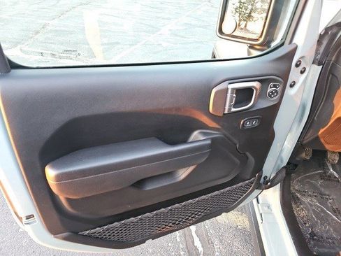 Used 2024 Jeep Wrangler Sport S image 17