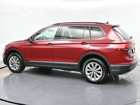 Used 2018 Volkswagen Tiguan SE w/ Panoramic Sunroof Package FWD image 5