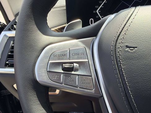 Used 2026 BMW X7 xDrive40i w/ Premium Package AWD/4WD image 19