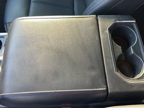 Used 2020 Ford F150 Lariat w/ Trailer Tow Package image 28