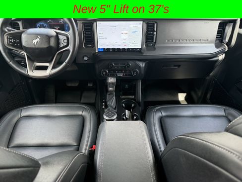Used 2025 Ford Bronco Badlands AWD/4WD image 13
