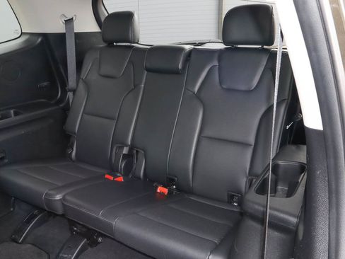 Used 2025 Kia Telluride S FWD image 10