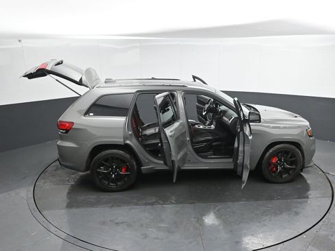 Used 2019 Jeep Grand Cherokee SRT image 53