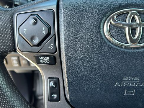 Used 2019 Toyota Tacoma TRD Off-Road AWD/4WD image 21