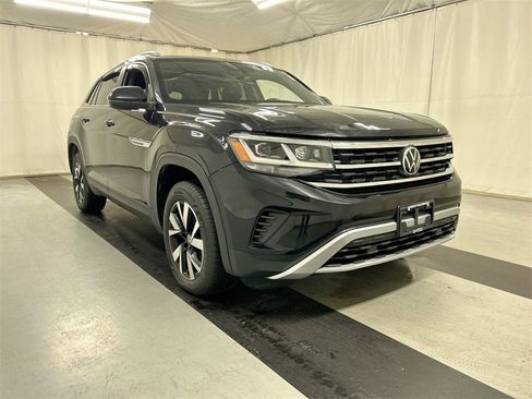 Used 2021 Volkswagen Atlas Cross Sport SE image 1