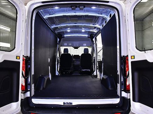 New 2026 Ford Transit 250 148 Medium Roof w/ Load Area Protection Package RWD image 26