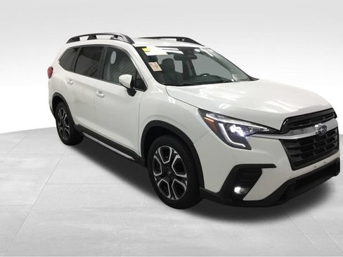 Used 2023 Subaru Ascent Limited AWD/4WD image 4