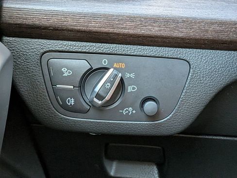 Used 2022 Audi Q5 2.0T Premium w/ Convenience Package image 25