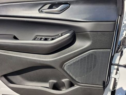 New 2025 Jeep Grand Cherokee L Altitude image 21