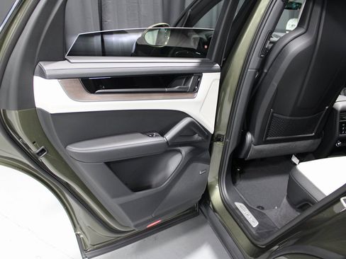 New 2026 Porsche Cayenne E-Hybrid image 27
