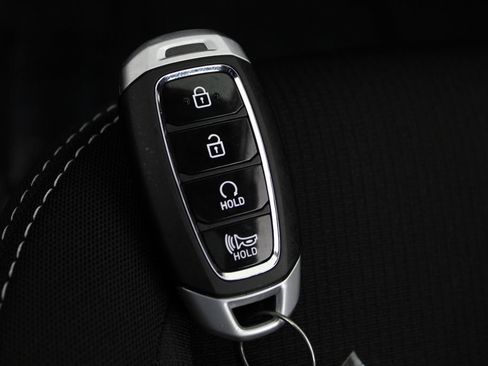 Certified 2026 Hyundai Venue SEL FWD image 32