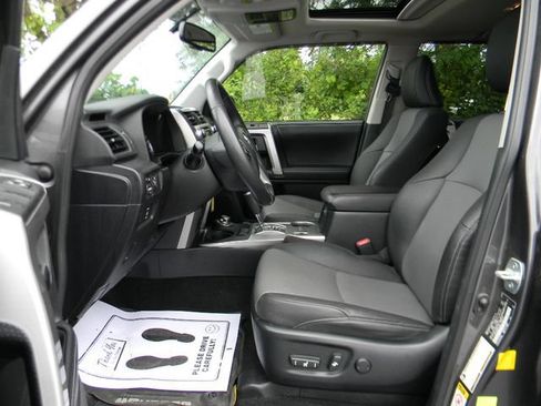 Used 2019 Toyota 4Runner SR5 Premium AWD/4WD image 19