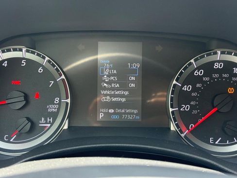 Used 2020 Toyota Highlander L AWD/4WD image 22