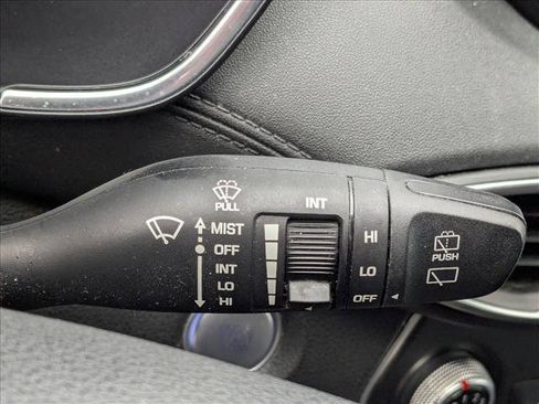 Used 2019 Hyundai Santa Fe SEL image 8