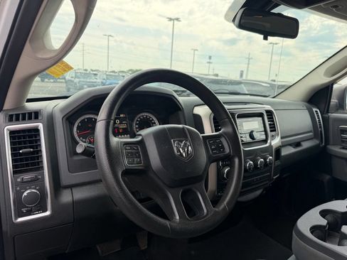 Used 2014 RAM 1500 Classic SLT AWD/4WD image 9