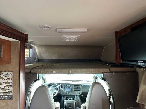 Used 2014 Chevrolet Express 4500 w/ RV Package image 13