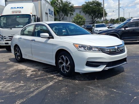 Used 2017 Honda Accord LX image 4
