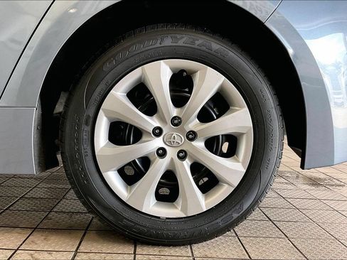 Used 2024 Toyota Corolla LE FWD image 32