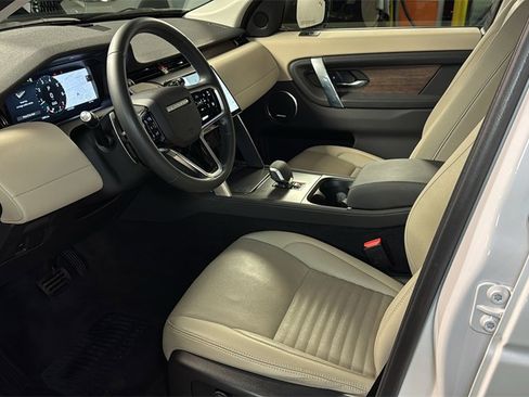 Used 2024 Land Rover Discovery Sport S image 26