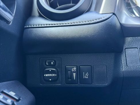 Used 2018 Toyota RAV4 XLE w/ Carpet Mat Package FWD image 56