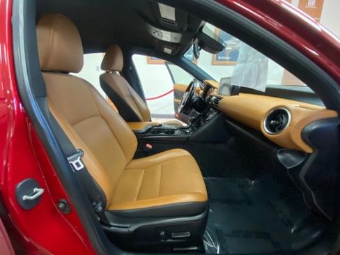 Used 2022 Lexus IS 300 image 15