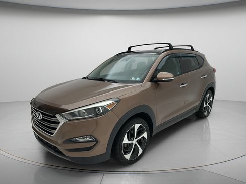 Used 2016 Hyundai Tucson Limited w/ Option Group 03 AWD/4WD image 3
