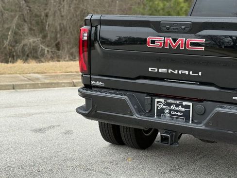New 2026 GMC Sierra 3500 Denali w/ Denali Reserve Package image 15