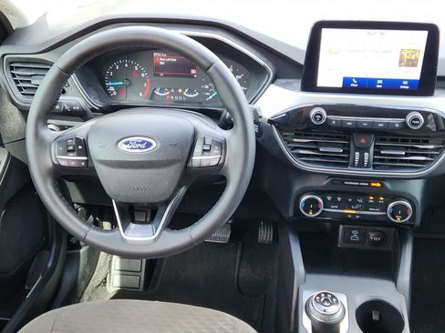 Used 2022 Ford Escape SE w/ SE Sport Appearance Package FWD image 24