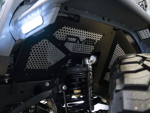 Used 2025 Jeep Wrangler Unlimited Rubicon w/ Technology Group image 97