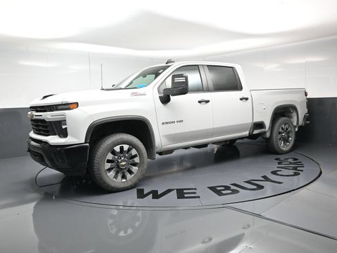 Used 2024 Chevrolet Silverado 2500 Custom w/ Custom Value Package AWD/4WD image 19