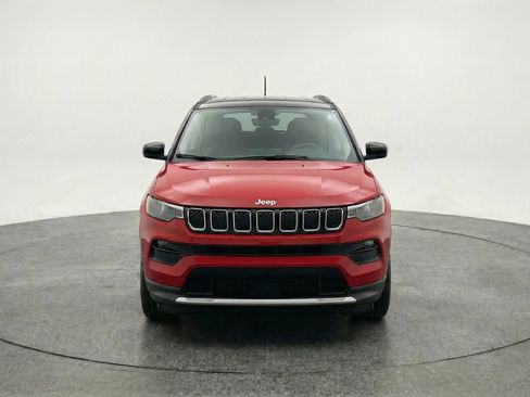 Used 2025 Jeep Compass Limited image 2