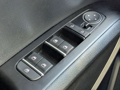 Used 2022 Kia Soul LX image 16