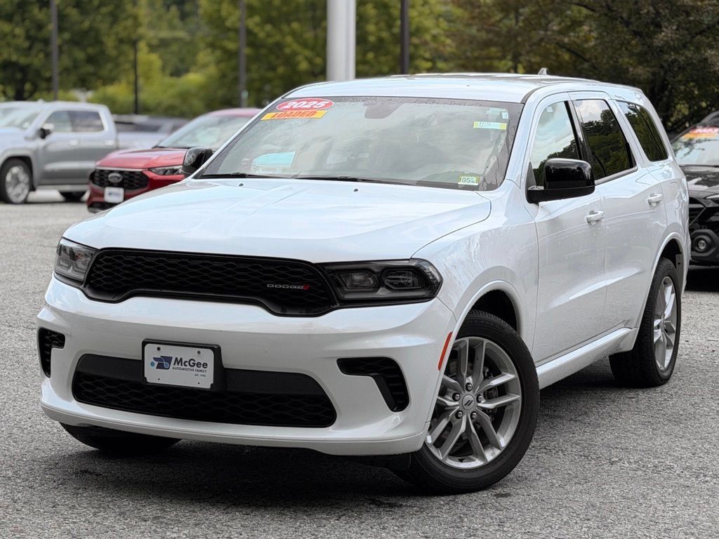 Used 2025 Dodge Durango GT AWD/4WD image 1