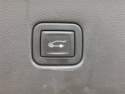 Used 2022 Chevrolet Blazer LT w/ Sound & Technology Package image 15