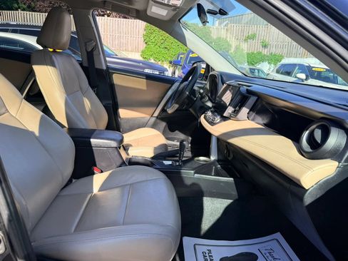 Used 2015 Toyota RAV4 XLE AWD/4WD image 25