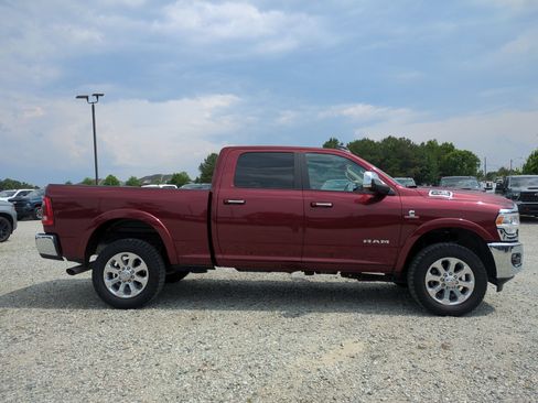 Used 2022 RAM 2500 Laramie AWD/4WD image 11