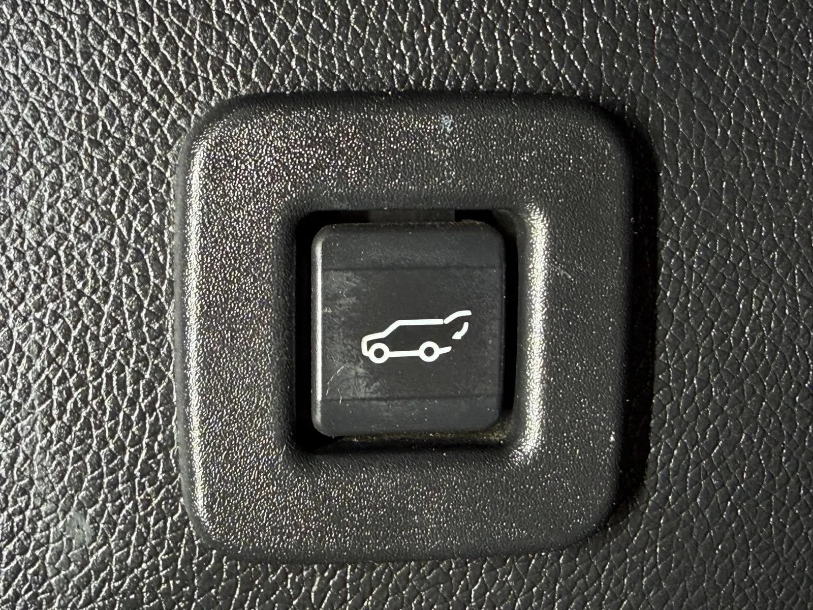 Used 2017 Ford Expedition EL Limited RWD image 17