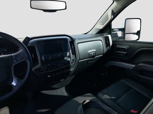 Used 2019 Chevrolet Silverado 2500 LTZ w/ Duramax Plus Package AWD/4WD image 24