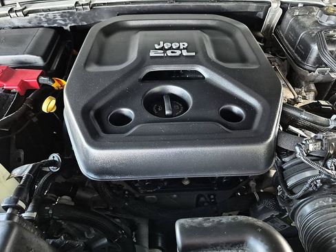 Used 2022 Jeep Wrangler Unlimited Rubicon 4xe w/ Steel Bumper Group AWD/4WD image 34