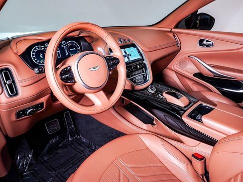 Used 2023 Aston Martin DBX 707 image 21