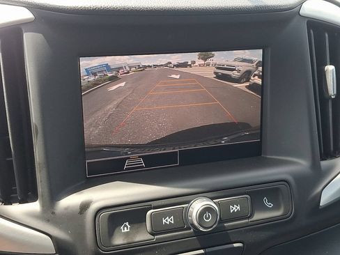 Used 2022 GMC Terrain SLE FWD image 18